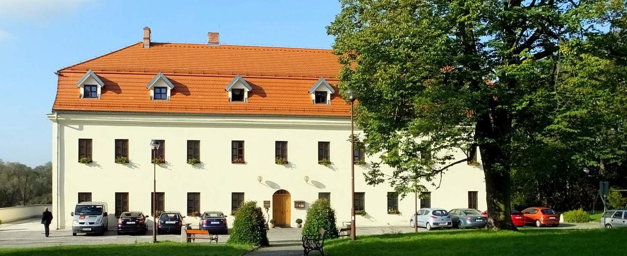 فندق Zamek Havířov المظهر الخارجي الصورة